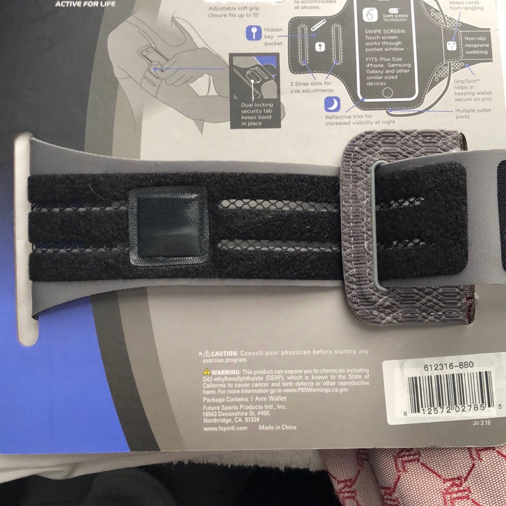 StayFIT Arm Wallet - Picture 3 of 4